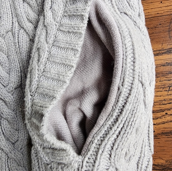 Y2K Liz Claiborne Cable Knit Faux Fur Collar Full Zip Vest - Picture 8 of 9